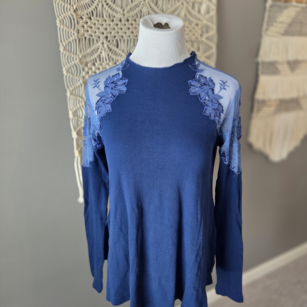 Elegant Blue Lace Women's Long Sleeve Top